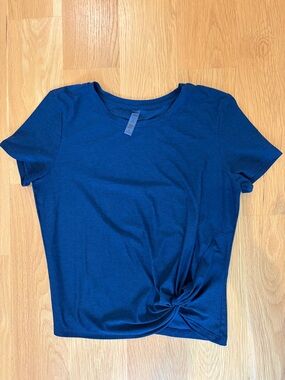 Beyond Yoga featherweight cropped t size M navy EUC